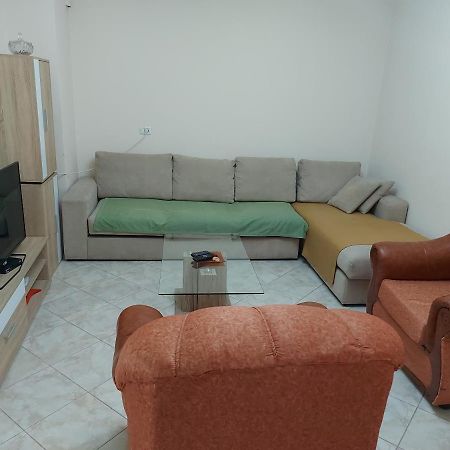 Mano' S Place Appartement Tirana Buitenkant foto